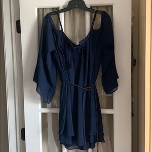 NWOT Double zero Peekaboo shoulder, navy dress M.
